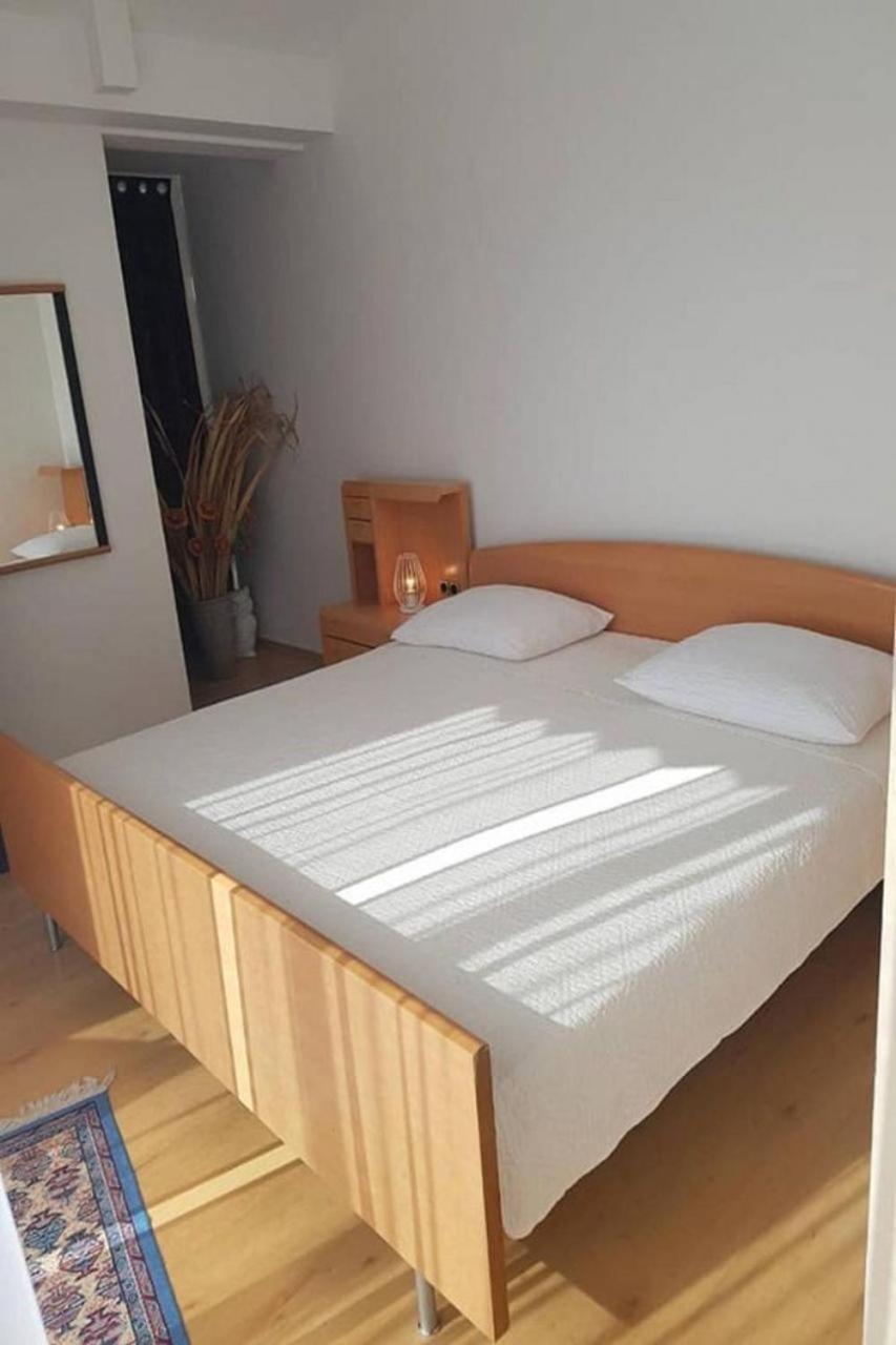 Apartments Javi - Free Private Parking Trogir Dış mekan fotoğraf