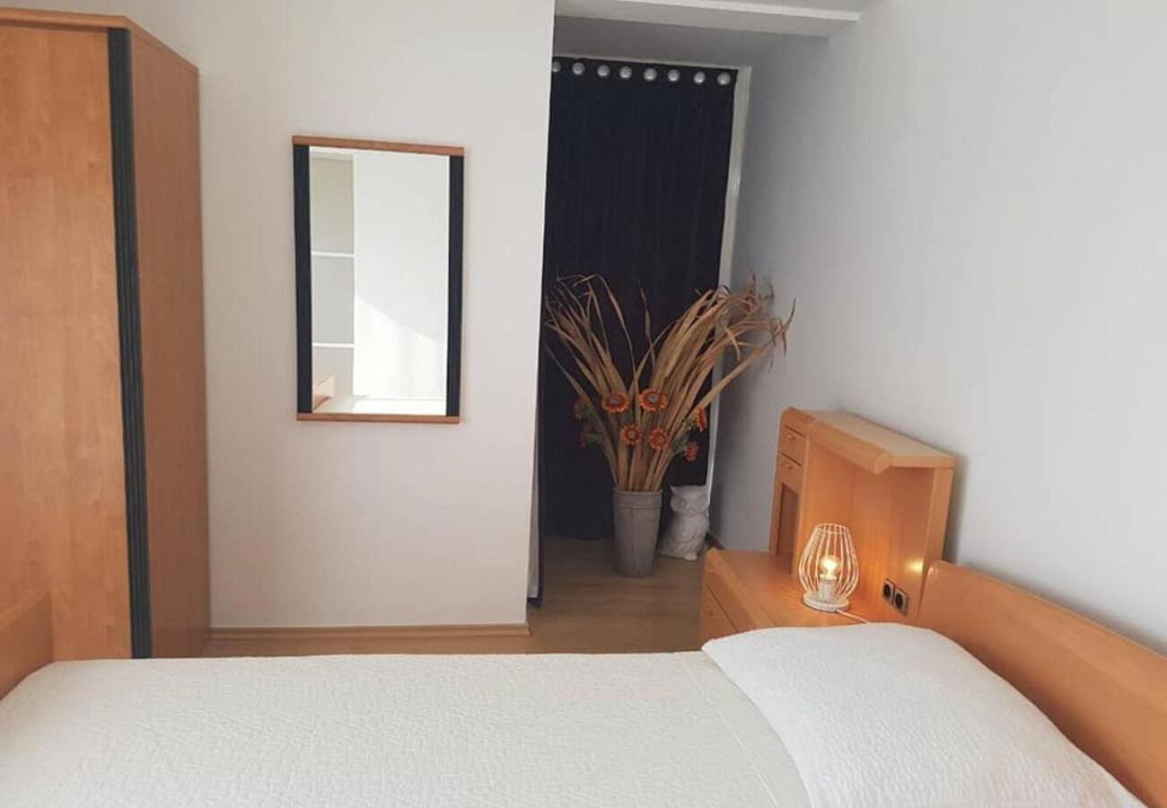 Apartments Javi - Free Private Parking Trogir Dış mekan fotoğraf