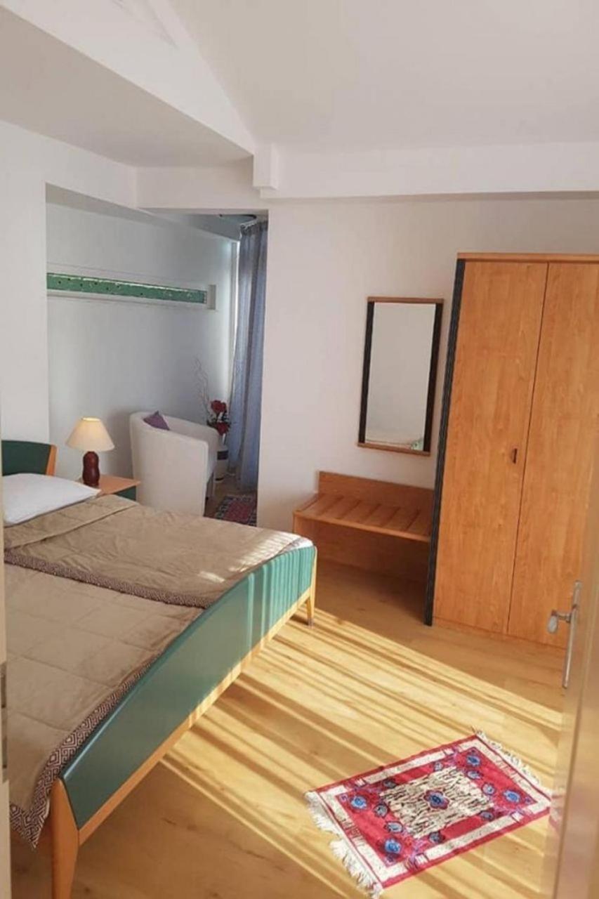 Apartments Javi - Free Private Parking Trogir Dış mekan fotoğraf