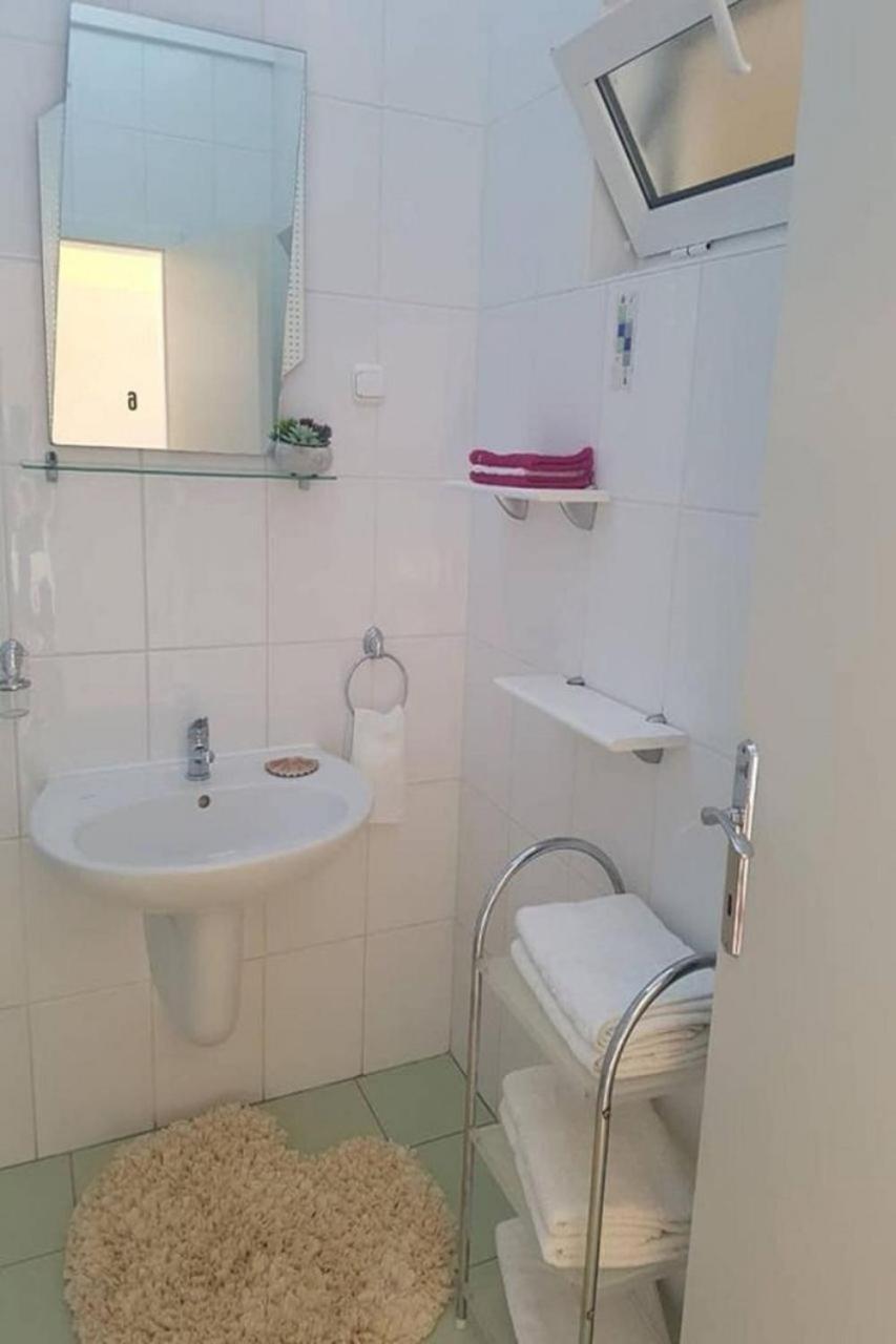 Apartments Javi - Free Private Parking Trogir Dış mekan fotoğraf