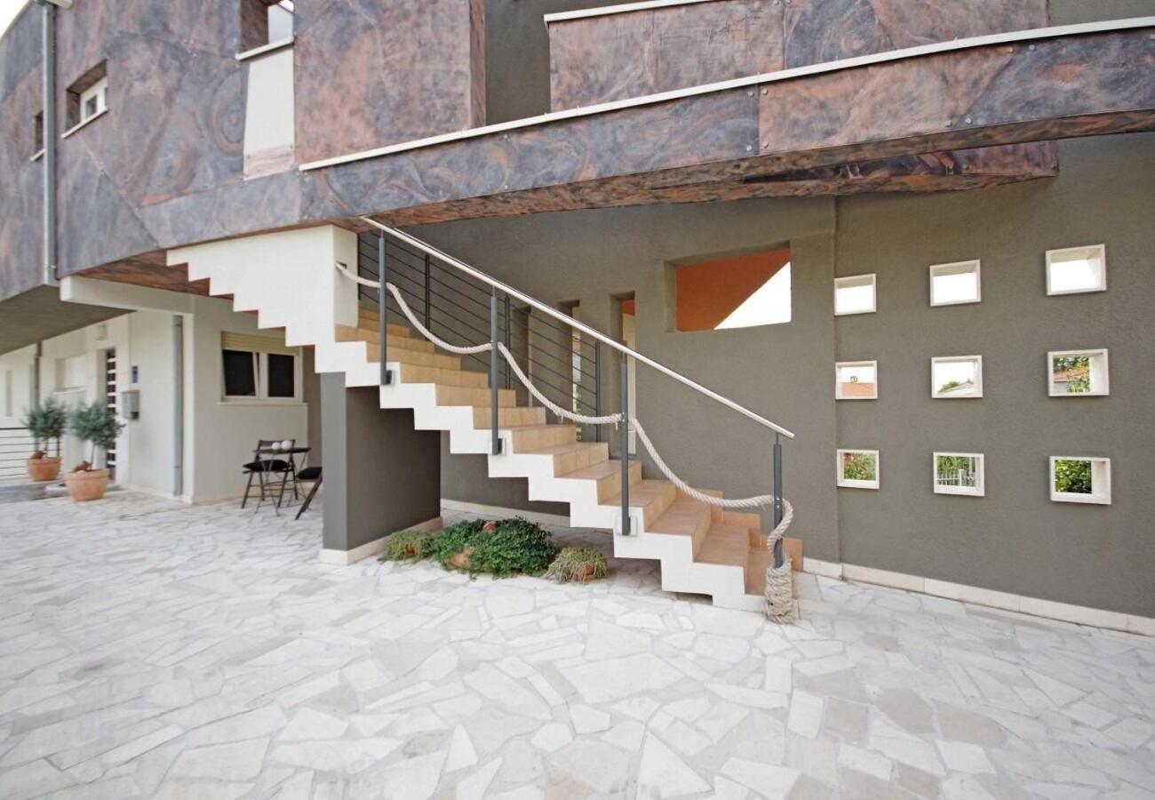 Apartments Javi - Free Private Parking Trogir Dış mekan fotoğraf