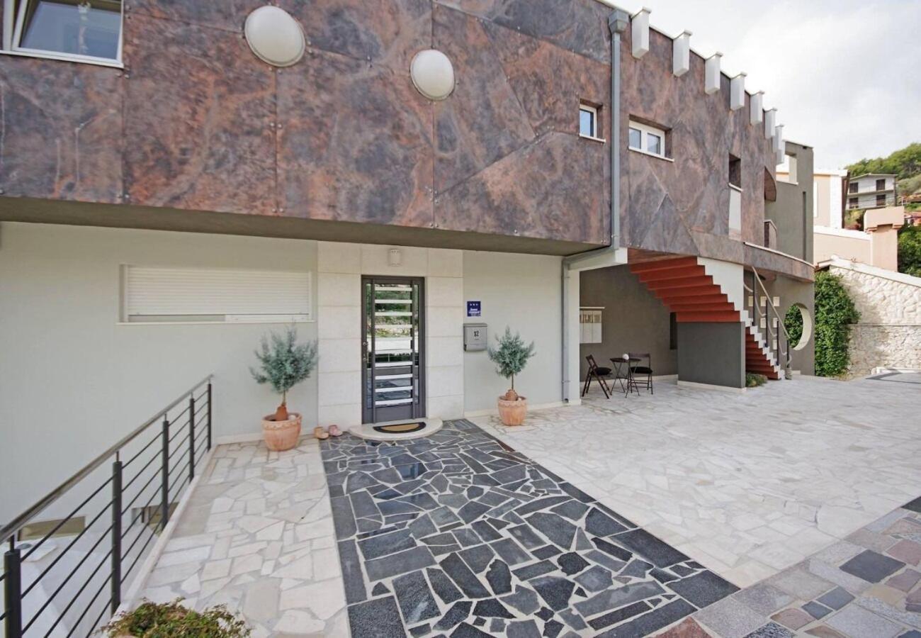 Apartments Javi - Free Private Parking Trogir Dış mekan fotoğraf